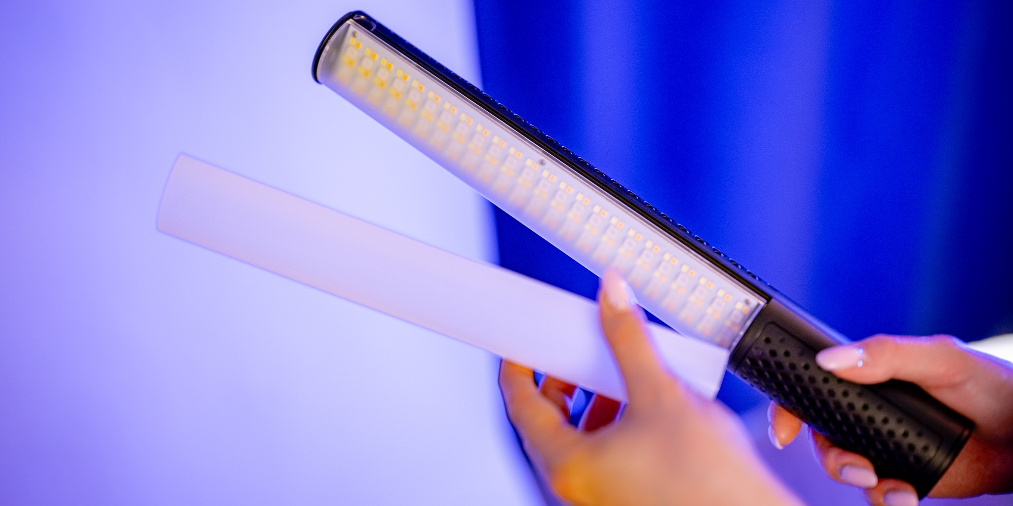 Newell_Kathi_III_RGB_LED_světlo_pro_foto_a_video_10